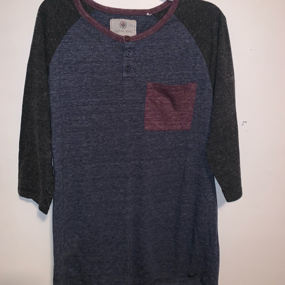Three quarter sleeve shirt